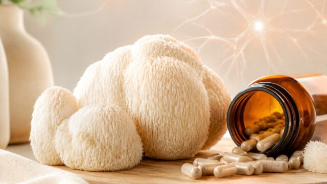 Lion's mane mushrooms and unbranded supplement capsules